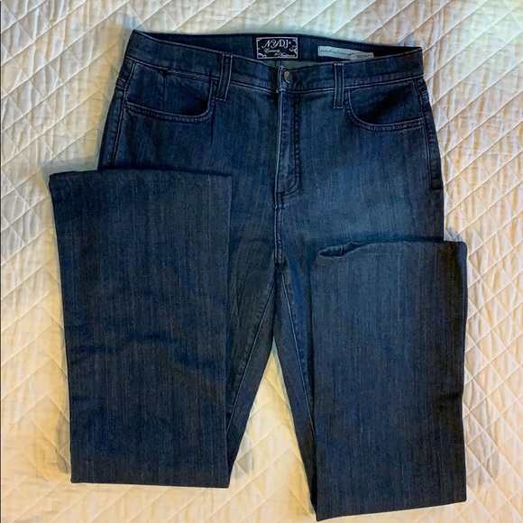 NYDJ Denim - NYDJ slight bootcut Jeans darkwash NYDJ Denim - NYDJ slight bootcut Jeans darkwash